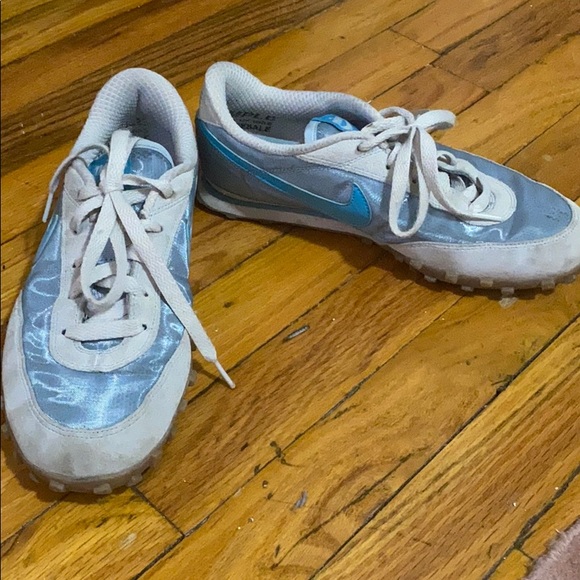 vintage nike running shoes